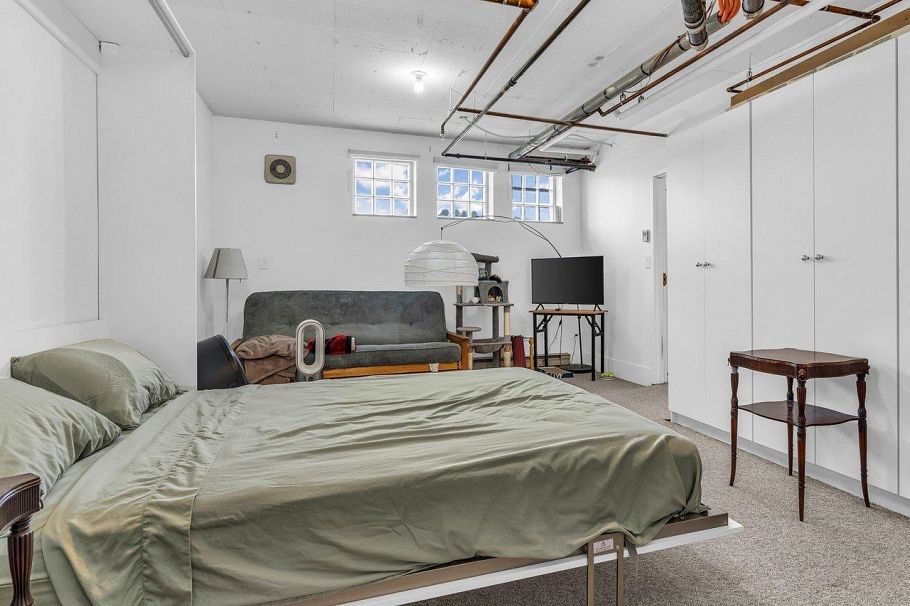 141 Alexander Street Vancouver, BC - 36