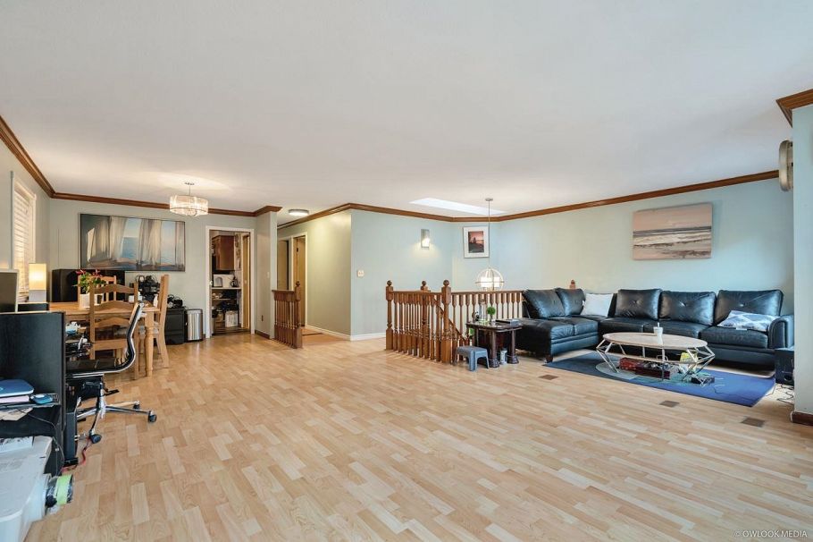 1206 E 11th Avenue Vancouver, BC - 4