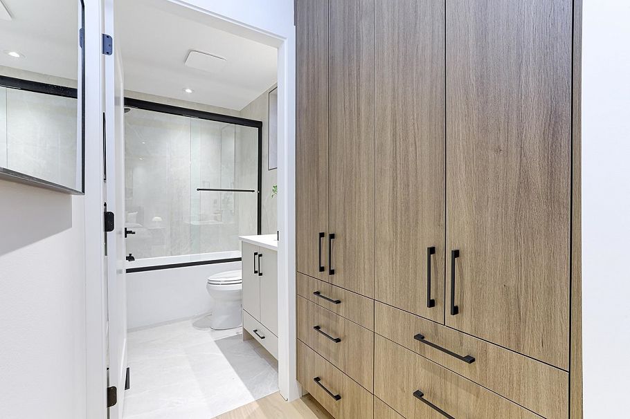 1 1990 Venables Street Vancouver, BC - 17