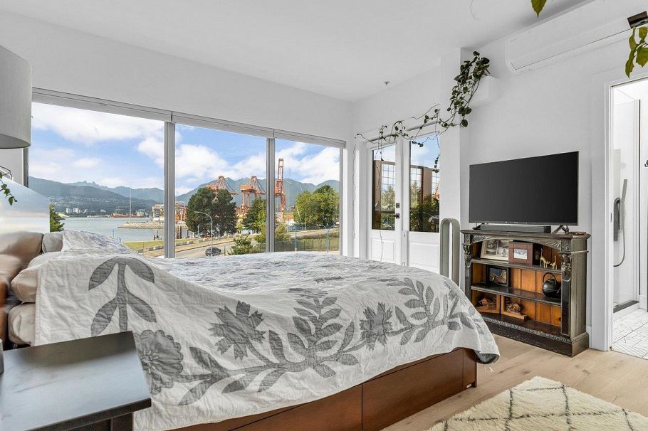 141 Alexander Street Vancouver, BC - 27