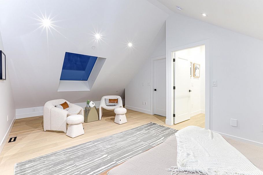 1 1990 Venables Street Vancouver, BC - 21