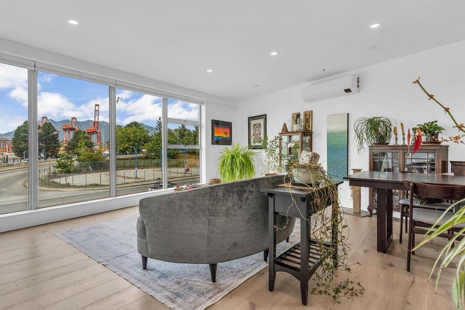 141 Alexander Street Vancouver, BC - 11