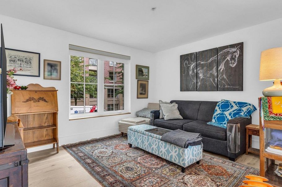 141 Alexander Street Vancouver, BC - 22