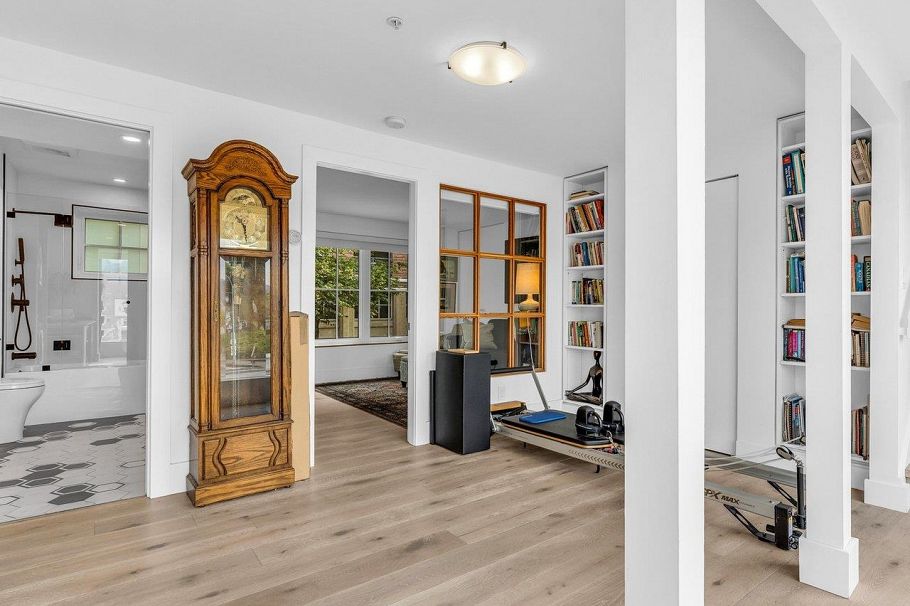 141 Alexander Street Vancouver, BC - 21