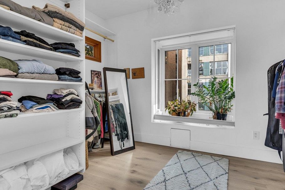 141 Alexander Street Vancouver, BC - 32