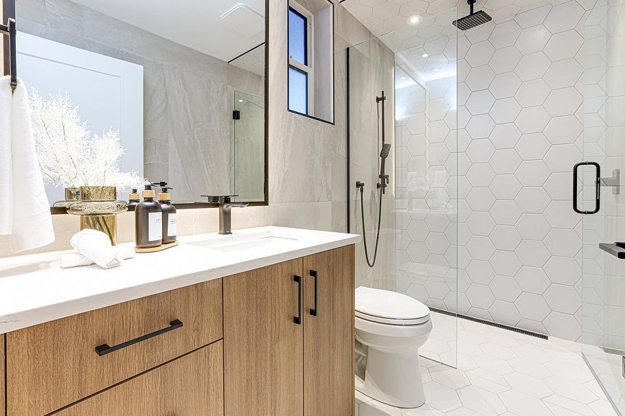 1 1990 Venables Street Vancouver, BC - 15