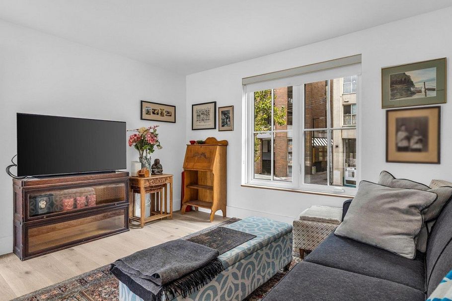 141 Alexander Street Vancouver, BC - 23