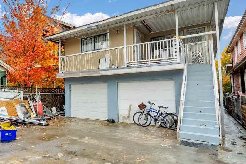 1206 E 11th Avenue Vancouver, BC - 11