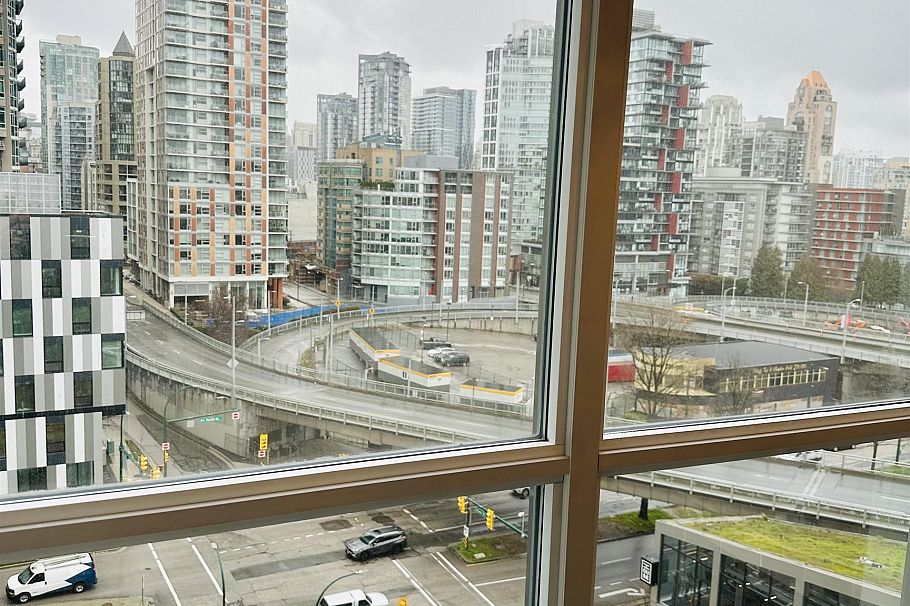 1202 1455 Howe Vancouver, BC - 18