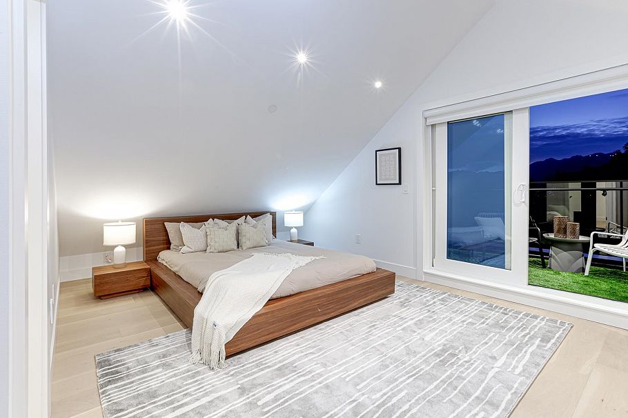 1 1990 Venables Street Vancouver, BC - 20