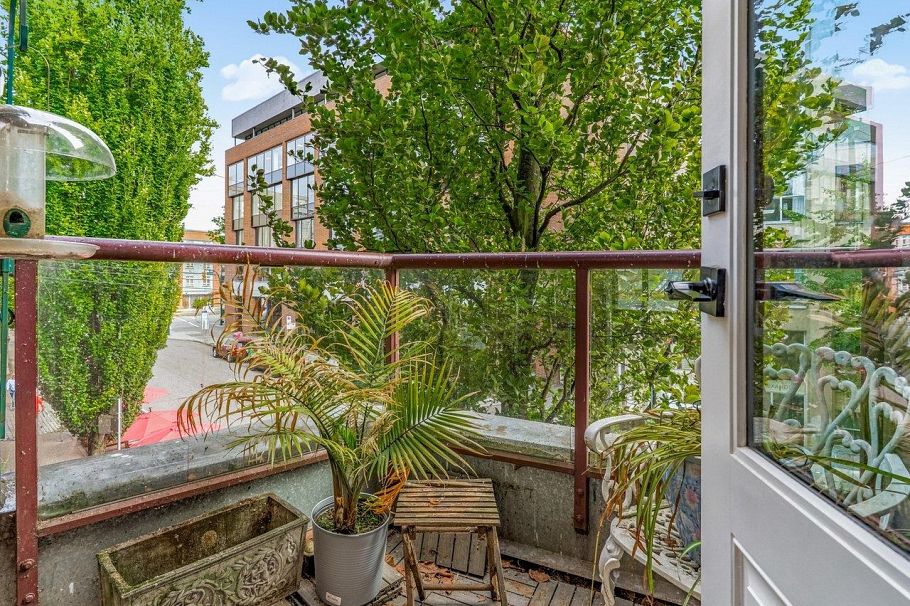 141 Alexander Street Vancouver, BC - 10