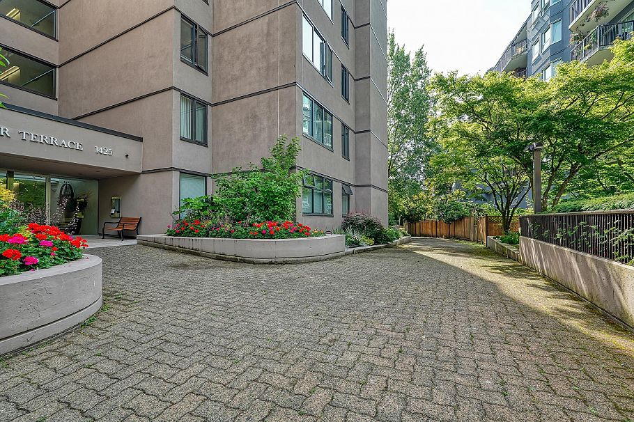 41 1425 Lamey's Mill Road Vancouver, BC - 20
