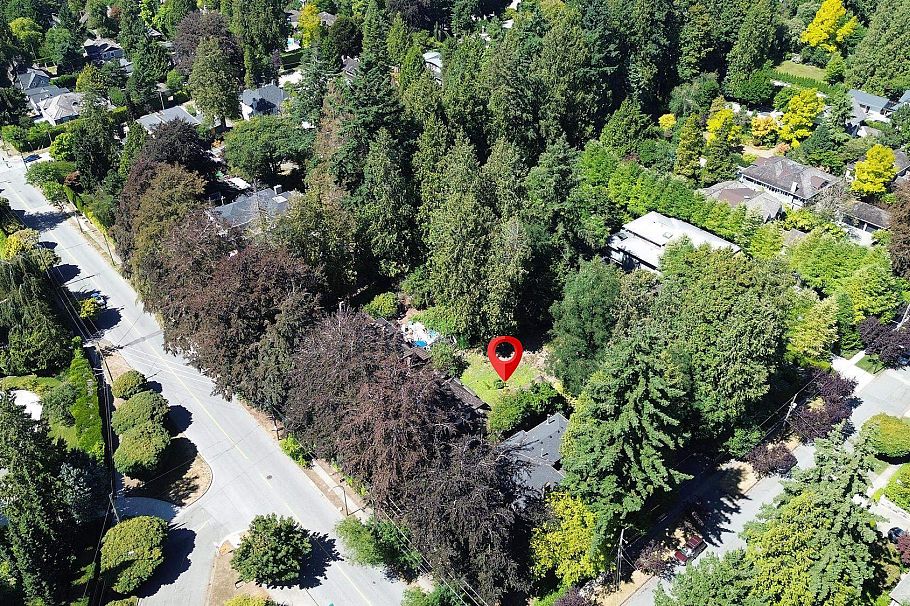 2629 W 49th Avenue Vancouver, BC - 5