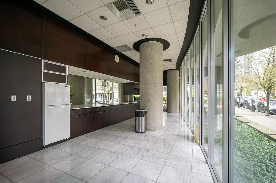 302 588 Broughton Street Vancouver, BC - 17