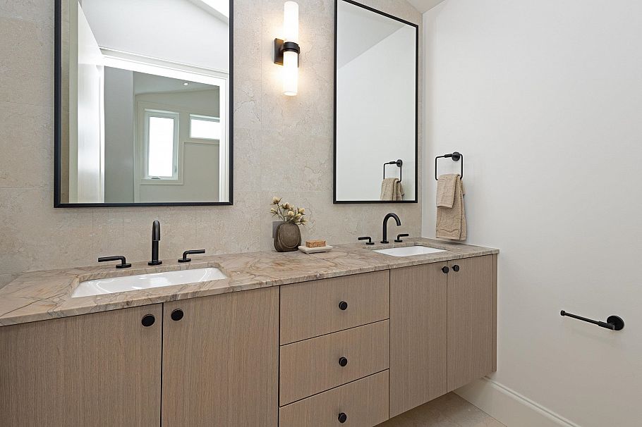 2382 E 5th Avenue Vancouver, BC - 17