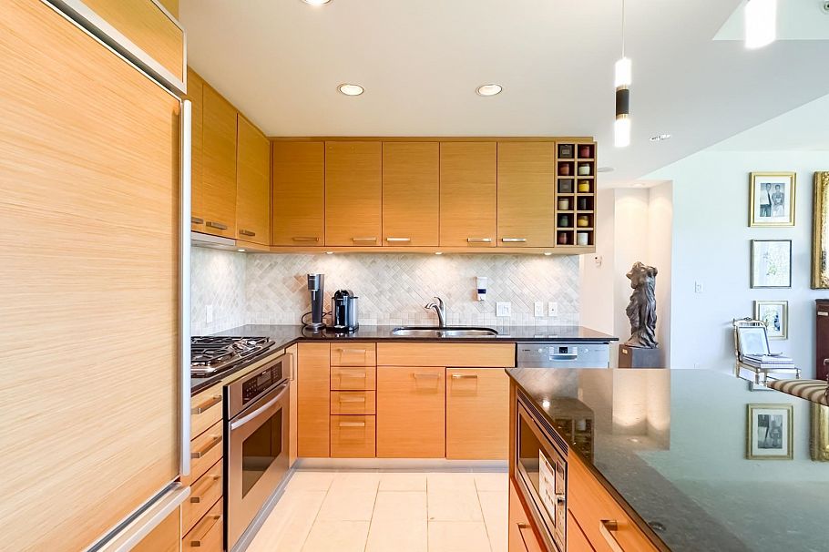 401 1925 Alberni Street Vancouver, BC - 18