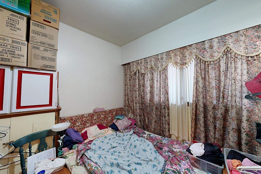 1349 E 14th Avenue Vancouver, BC - 9