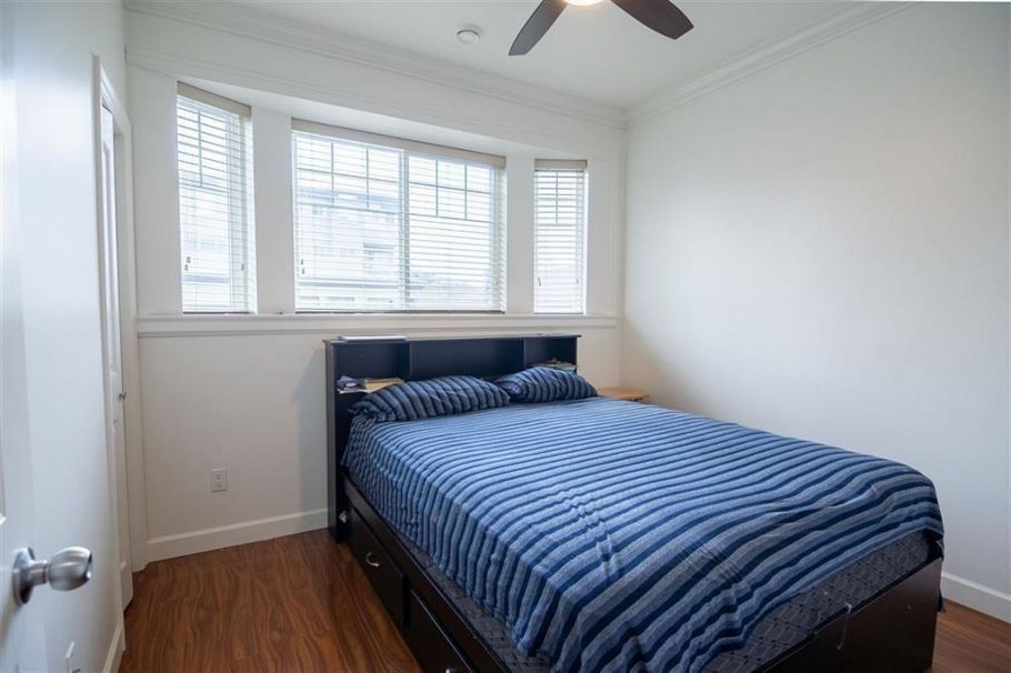 728 E 49th Avenue Vancouver, BC - 4