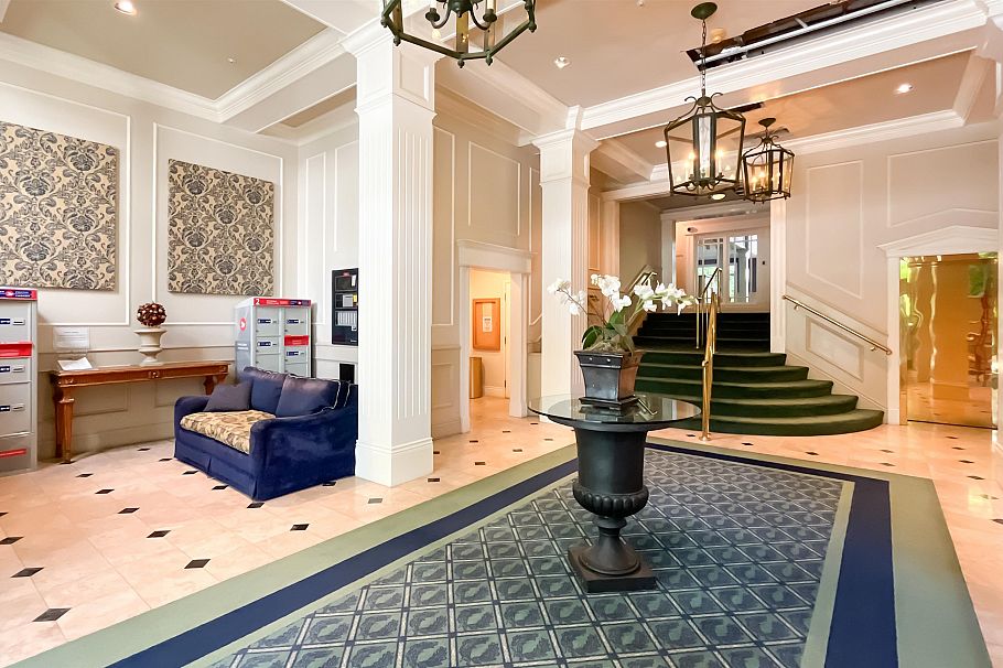 308 5735 Hampton Place Vancouver, BC - 4