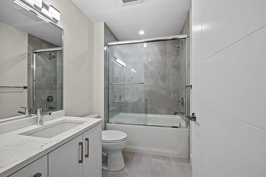 6009 Fremlin Street Vancouver, BC - 29