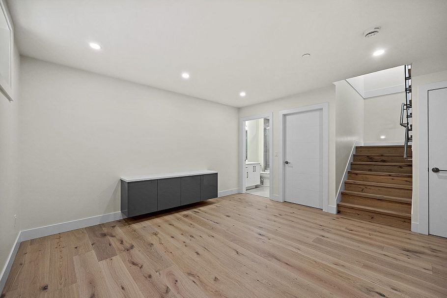 6009 Fremlin Street Vancouver, BC - 27