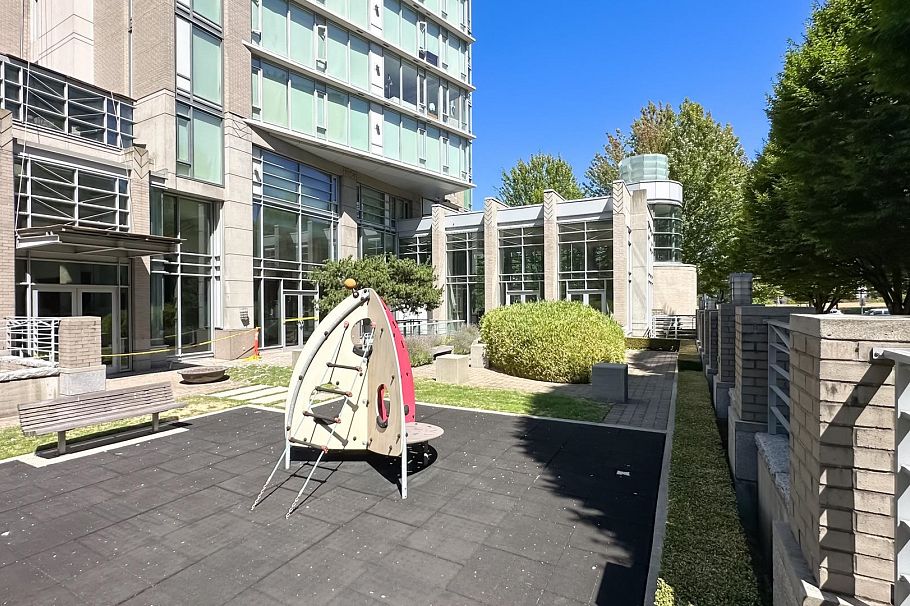 401 1925 Alberni Street Vancouver, BC - 32