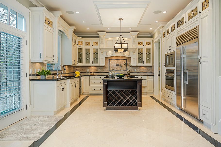 1657 W 58th Avenue Vancouver, BC - 11