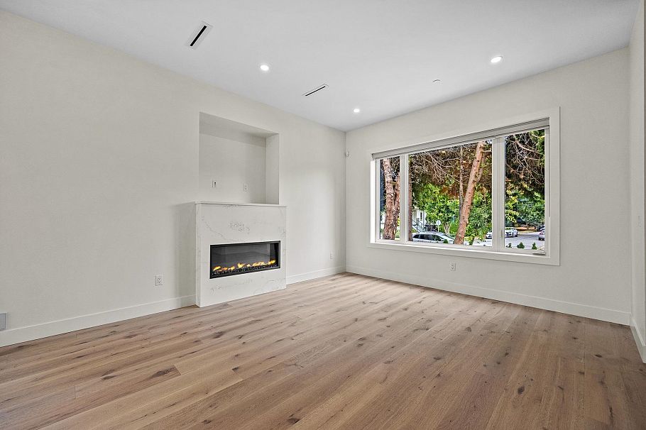 6009 Fremlin Street Vancouver, BC - 6