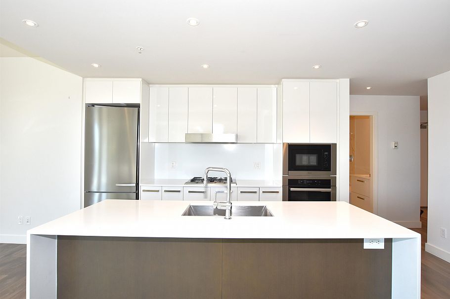 307 5688 Willow Street Vancouver, BC - 4