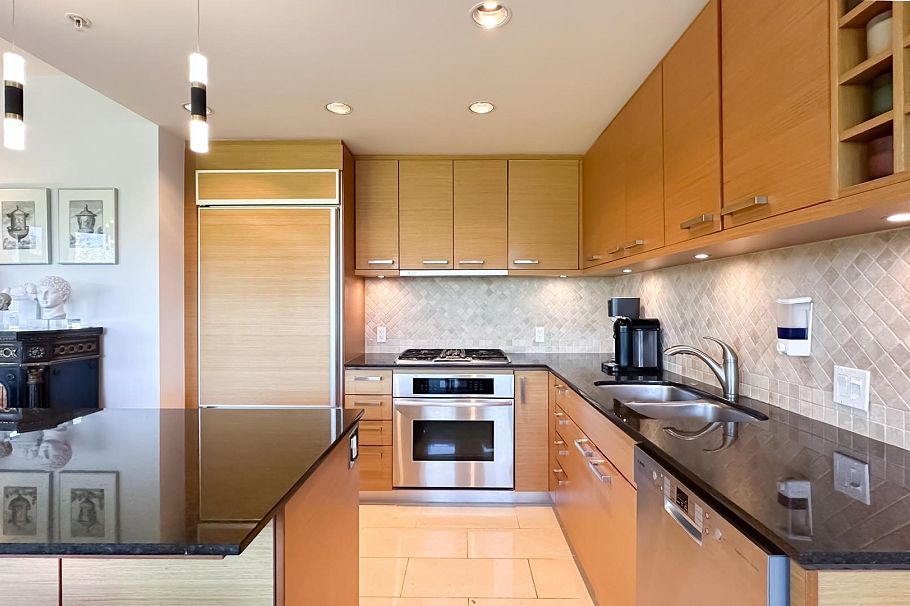 401 1925 Alberni Street Vancouver, BC - 17