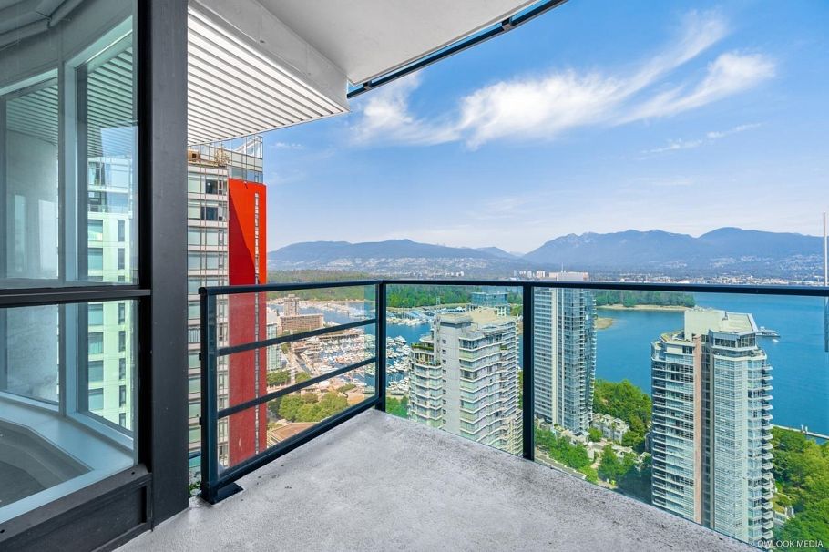 3501 1189 Melville Street Vancouver, BC - 4