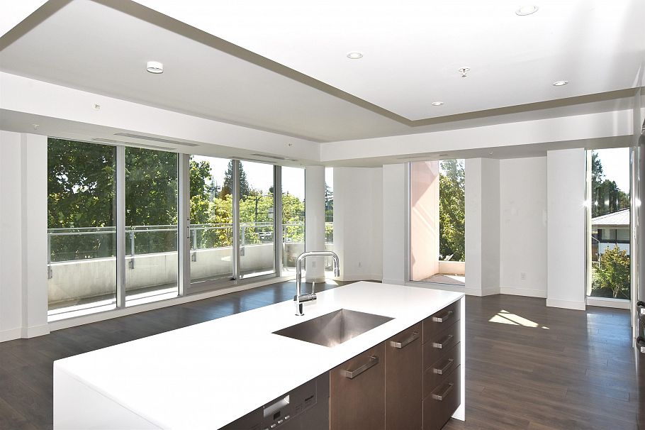 307 5688 Willow Street Vancouver, BC - 5