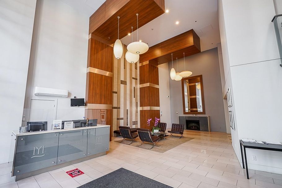 3501 1189 Melville Street Vancouver, BC - 35