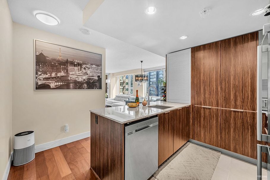 1506 1088 Richards Street Vancouver, BC - 1