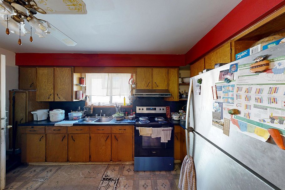 1349 E 14th Avenue Vancouver, BC - 6