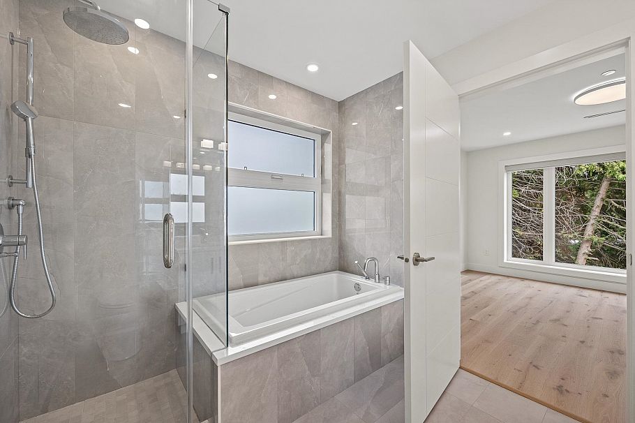 6009 Fremlin Street Vancouver, BC - 23