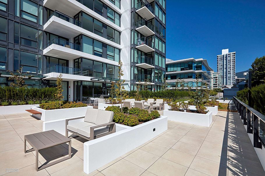 807 135 E 13th Street Vancouver, BC - 27