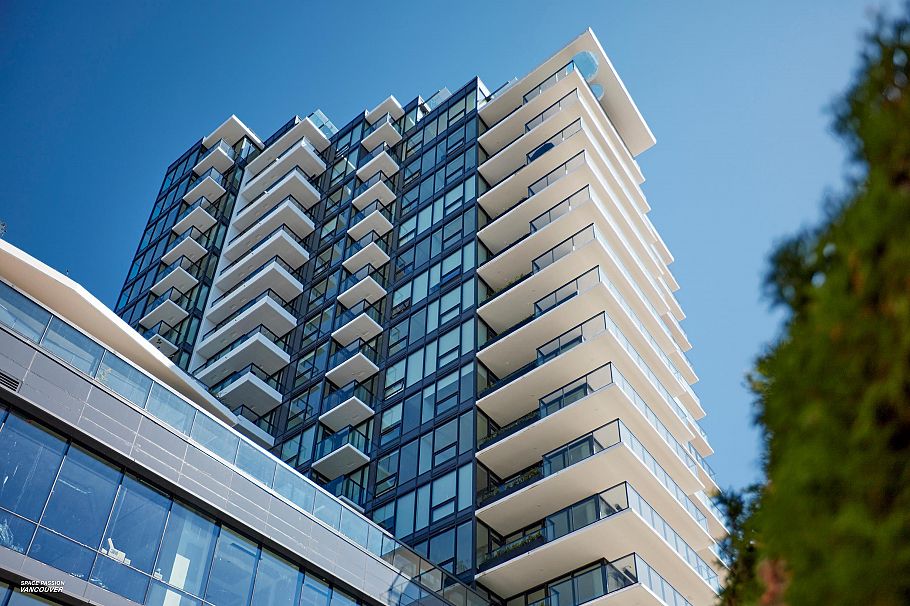 807 135 E 13th Street Vancouver, BC - 2