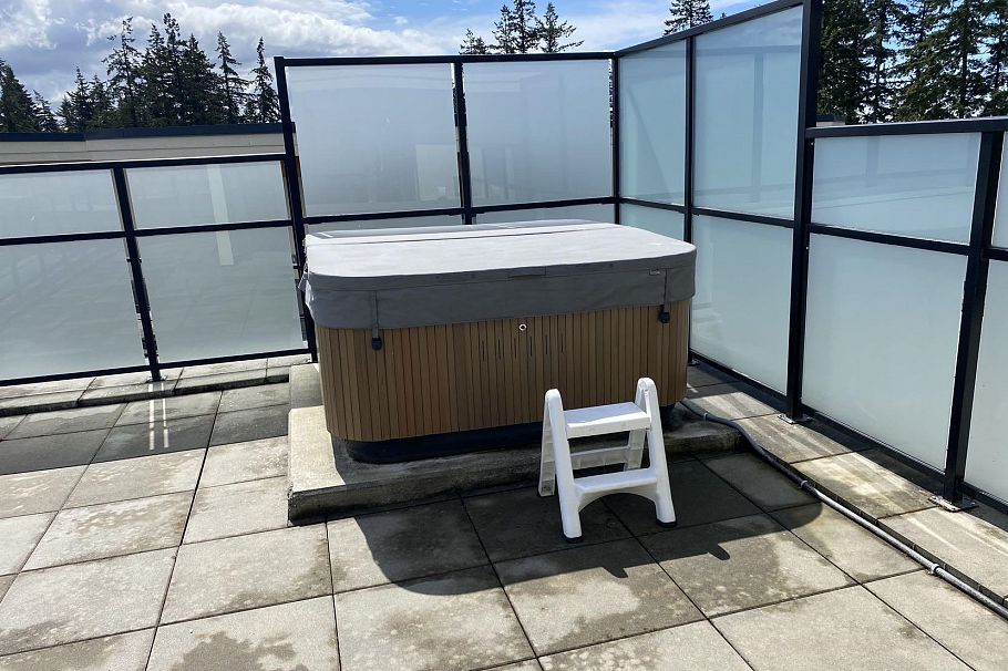 PH9 3581 Ross Drive Vancouver, BC - 14