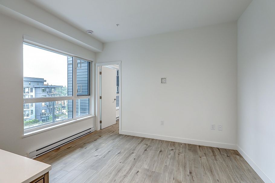 517 3594 Malsum Drive North Vancouver, BC - 10