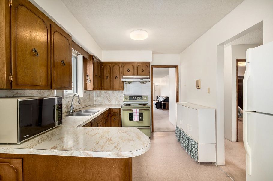 2270 E 54th Avenue Vancouver, BC - 12