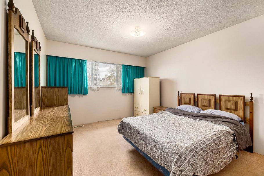 2270 E 54th Avenue Vancouver, BC - 18