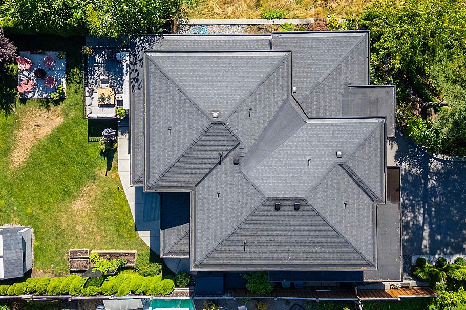 870 Browning Place North Vancouver, BC - 39