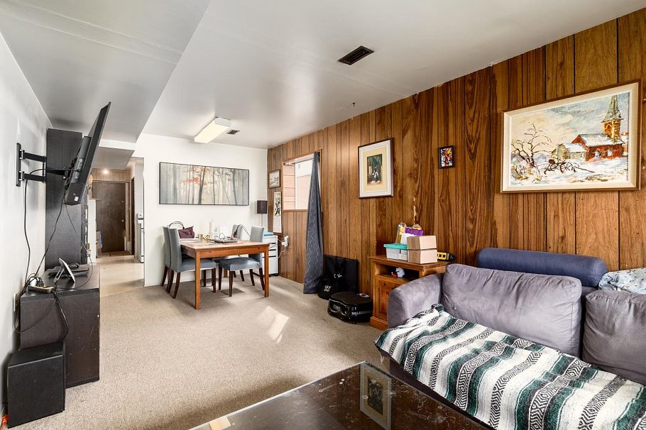 2270 E 54th Avenue Vancouver, BC - 23