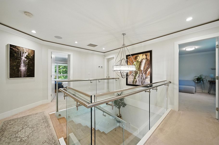 870 Browning Place North Vancouver, BC - 18