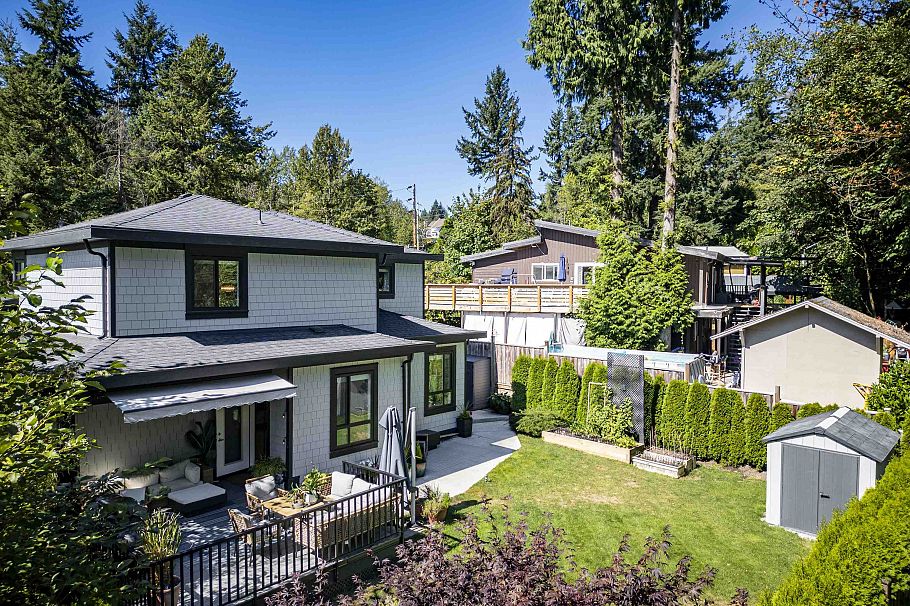 870 Browning Place North Vancouver, BC - 32