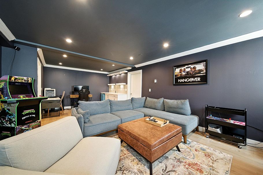 870 Browning Place North Vancouver, BC - 28