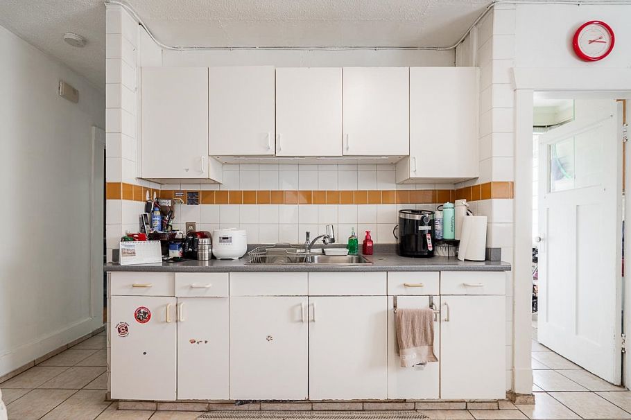 486 E King Edward Avenue Vancouver, BC - 11