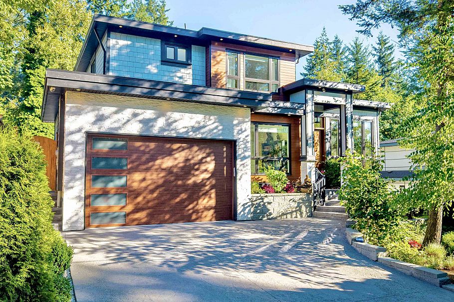 870 Browning Place North Vancouver, BC - 1