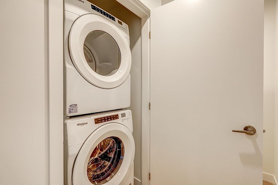 517 3594 Malsum Drive North Vancouver, BC - 20